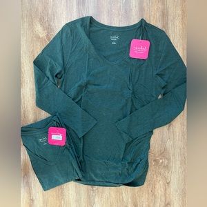 Maternity shirt bundle (L)